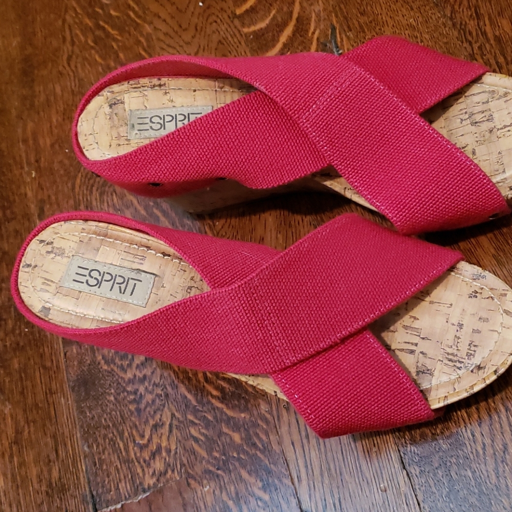 Pink cork wedge